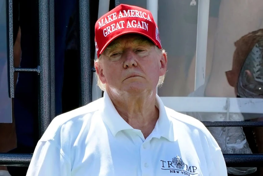 Cựu tổng thống Mỹ Donald Trump tại bang New Jersey (Mỹ) ngày 13-8.Công tố viên bang Georgia đề xuất xét xử ông sát ngày Siêu thứ Ba. Ảnh: AFP Cựu tổng thống Mỹ Donald Trump tại bang New Jersey (Mỹ) ngày 13-8.Công tố viên bang Georgia đề xuất xét xử ông sát ngày Siêu thứ Ba. Ảnh: AFP