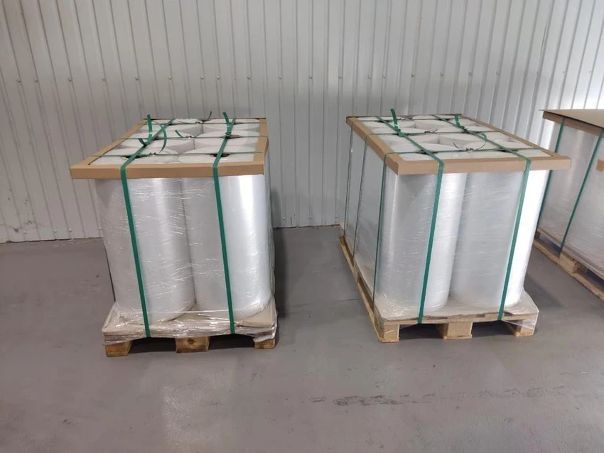 Chất nổ dùng tấn công cầu Crimea được bọc trong nhiều lớp màng. Ảnh: SBU Chất nổ dùng tấn công cầu Crimea được bọc trong nhiều lớp màng. Ảnh: SBU