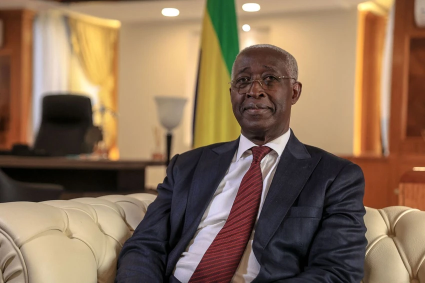 Thủ tướng vừa được bổ nhiệm của Gabon - ông Raymond Ndong Sima. Ảnh: AFP Thủ tướng vừa được bổ nhiệm của Gabon - ông Raymond Ndong Sima. Ảnh: AFP