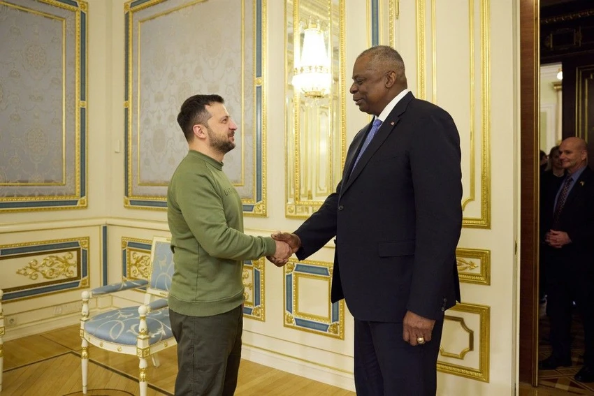 Ông Austin đến Kiev gặp ông Zelensky