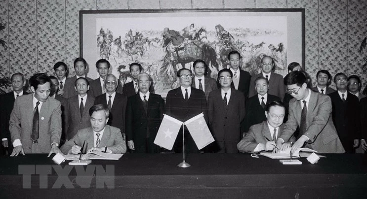 73 năm quan hệ hữu hảo Việt Nam - Trung Quốc qua những chuyến thăm
