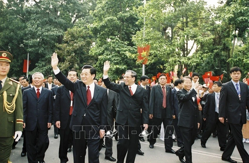 73 năm quan hệ hữu hảo Việt Nam - Trung Quốc qua những chuyến thăm
