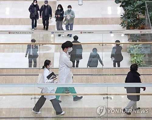 Hàn Quốc có động thái rắn với hàng ngàn bác sĩ thực tập đình công