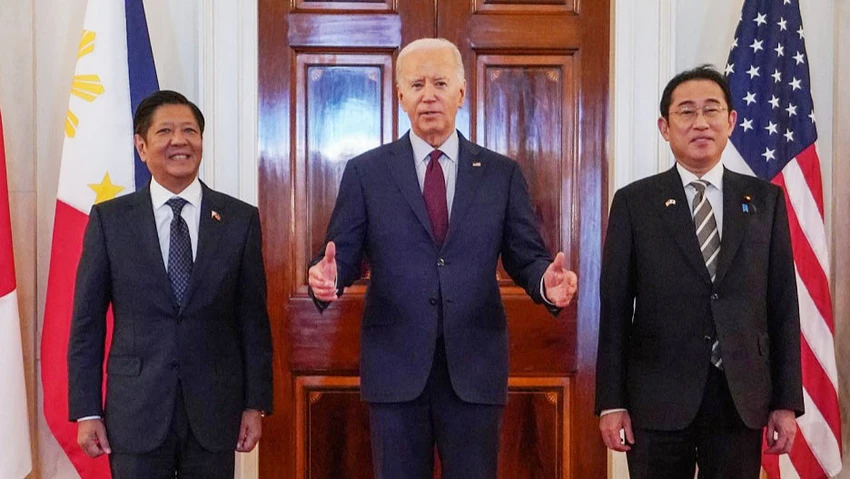 Những ngày căng thẳng trong quan hệ Mỹ-Trung