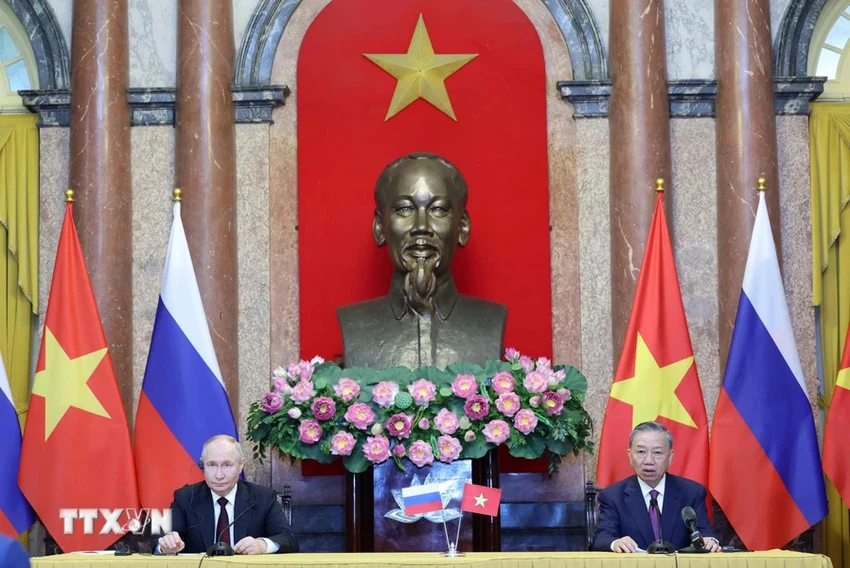 Chuyến thăm của Tổng thống Putin: Tình hữu nghị vượt thời gian