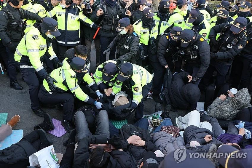 Tổng thống Hàn Quốc bị luận tội Yoon Suk-yeol.jpg
