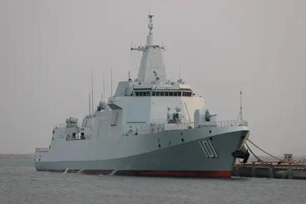 Tàu khu trục Type 055 của Trung Quốc - khí tài ngang ngửa tàu tuần dương Mỹ