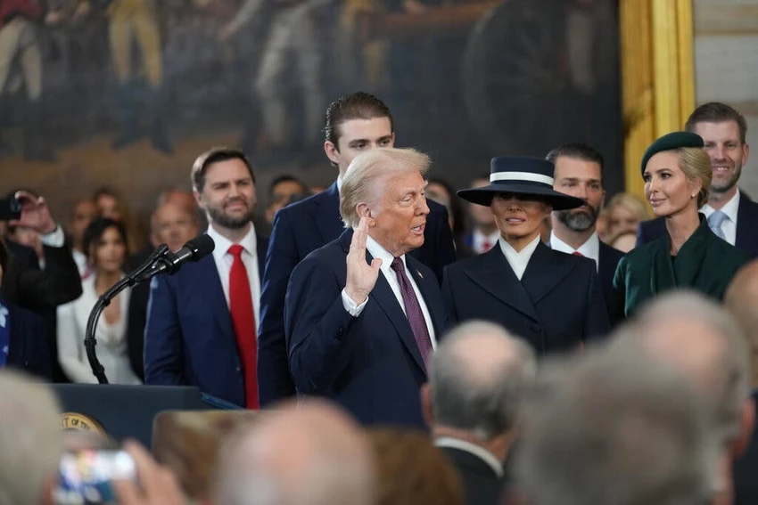 Ông Trump tuyên thệ nhậm chức, chính thức trở thành tổng thốn