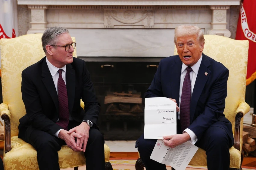 Ông Trump tiếp Thủ tướng Anh, bàn Nga và Ukraine