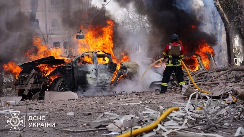 Ukraine: Nga nã tên lửa vào Sumy đúng ngày lễ lớn, 21 người thiệt mạng