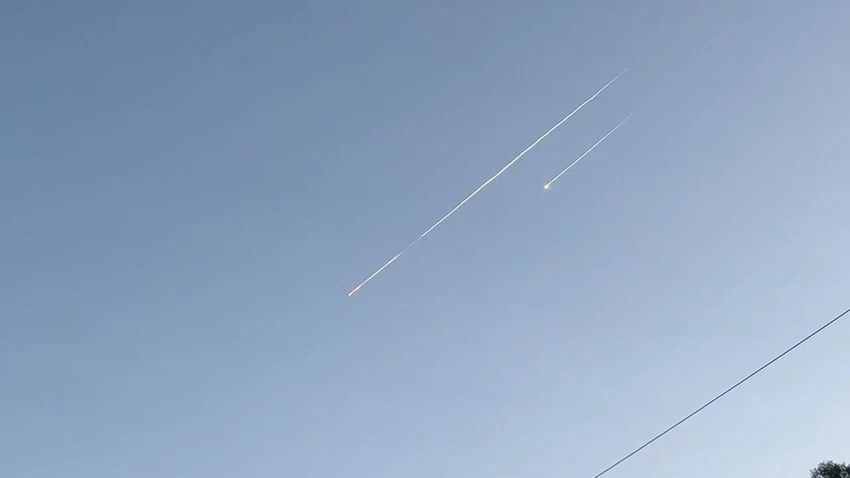Tel Aviv: Iran vẫn nã tên lửa vào Israel bất chấp thỏa thuận ngừng bắn