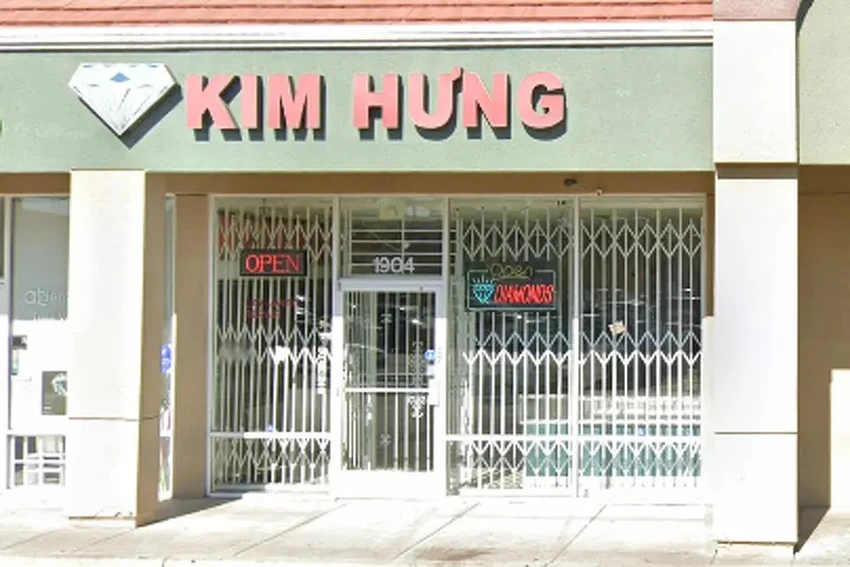 Tiệm vàng của người Việt ở Mỹ bị cướp tấn công