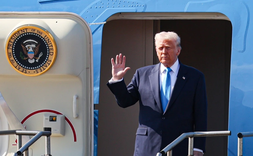VIDEO: Ông Trump đến Hàn Quốc dự APEC, được hai tiêm kích F-16 hộ tống