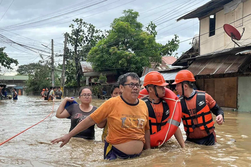 Bão Kalmaegi gây ngập lụt nặng ở Philippines, 4 người thiệt mạng