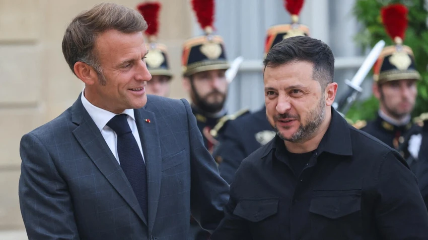 Ông Zelensky đến Pháp, chuẩn bị ký 'thỏa thuận lịch sử'