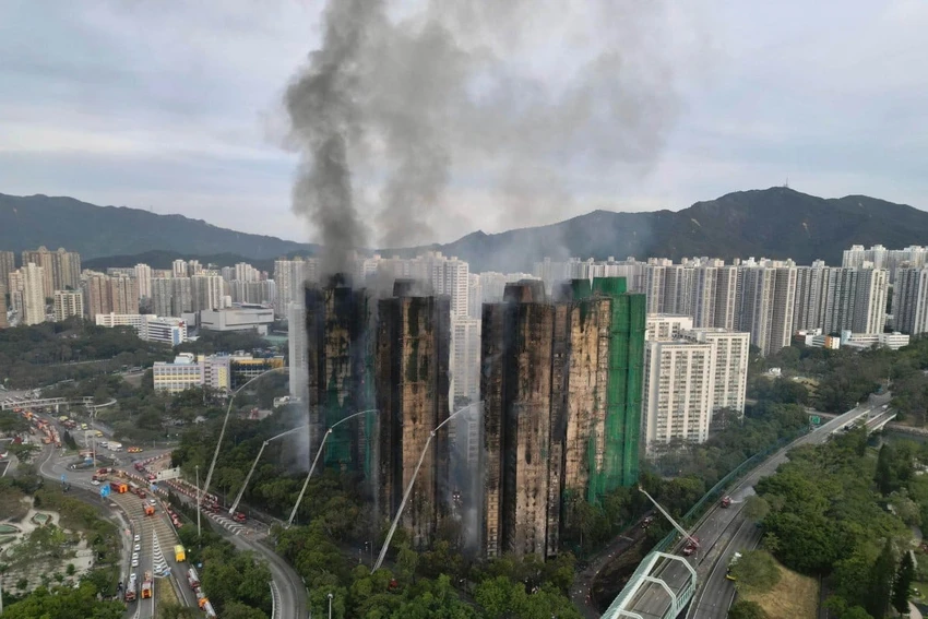 Thảm kịch cháy chung cư: Số người chết tăng lên 55; Hong Kong kiểm tra tất cả khu nhà công cộng