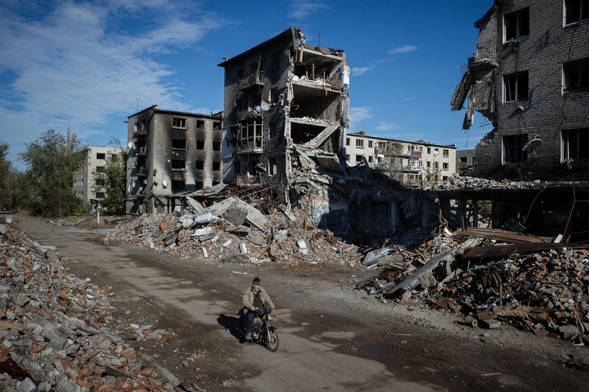 Ukraine rút quân khỏi thành phố then chốt ở phía bắc Donetsk