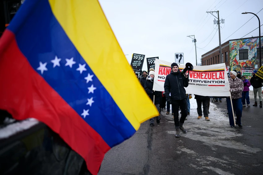 Biểu tình ở bang Minneapolis (Mỹ) phản đối chiến dịch quân sự ở Venezuela ngày 3-1. Ảnh: The Minnesota Star Tribune