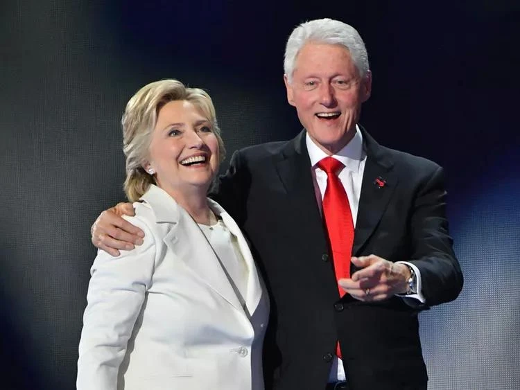 nhung-gi-duoc-biet-ve-cuoc-dieu-tran-cua-vo-chong-cuu-tong-thong-clinton-ve-ti-phu-au-dam-epstein.jpg