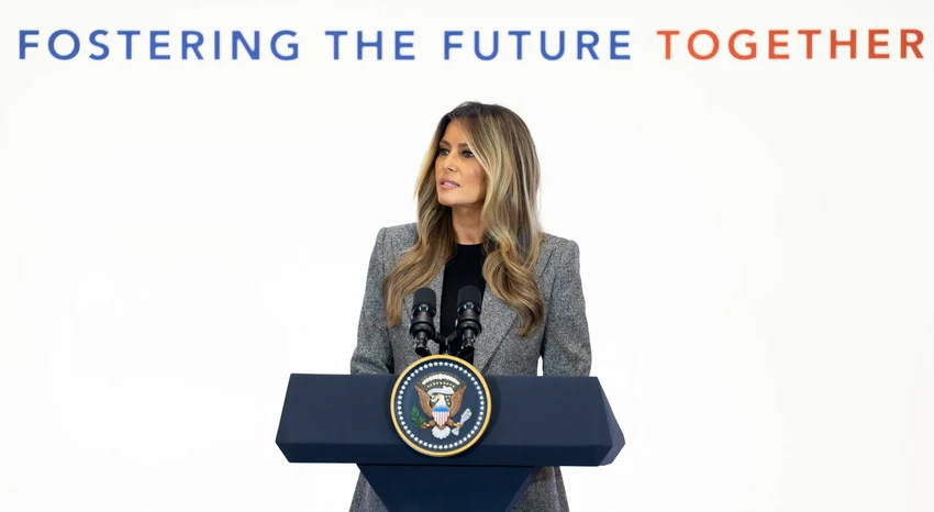 de-nhat-phu-nhan-melania-trump-bac-tin-co-lien-he-voi-ti-phu-au-dam-epstein.png