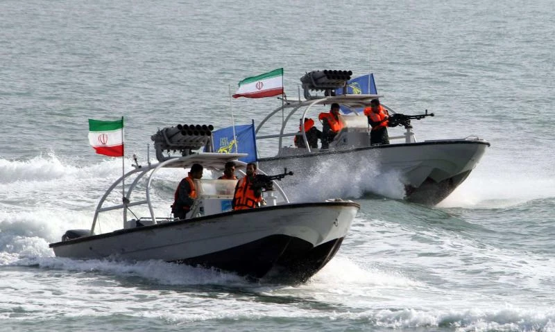 ham-doi-muoi-iran-noi-lo-cua-tau-my-tai-eo-bien-hormuz.png