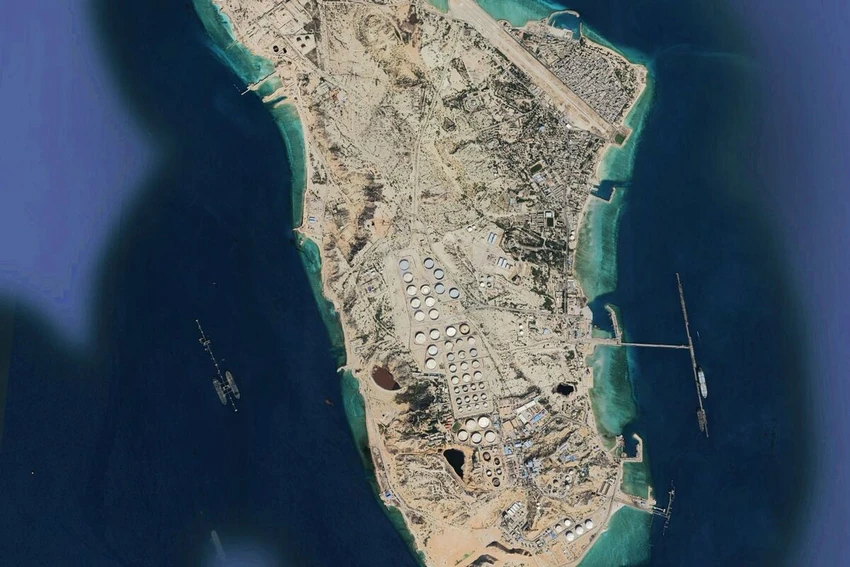 bao-dong-het-cong-suat-du-tru-dau-o-dao-kharg.png