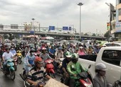 Đề xuất bật đèn xe máy cả ban ngày: Vẫn chưa thuyết phục