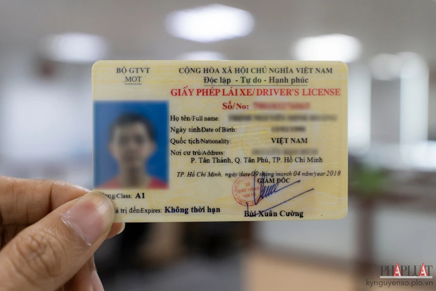 GPLX hạng A2 đổi, cấp lại cho những người có GPLX hạng A1. Ảnh: MINH HOÀNG GPLX hạng A2 đổi, cấp lại cho những người có GPLX hạng A1. Ảnh: MINH HOÀNG