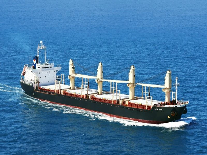 Giá dịch vụ vận chuyển hàng container tăng cao. Ảnh: VNS