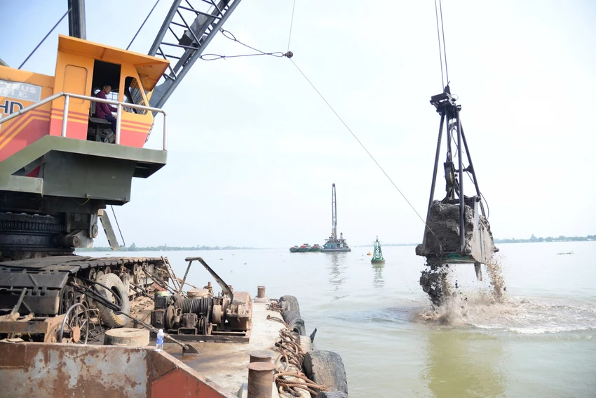 1 trong 12 mỏ cát đang được khai thác tại Tiền Giang phục vụ các công trình trọng điểm phía Nam.