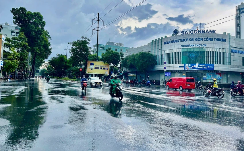 mưa lớn trong chiều tối 12-5.jpg