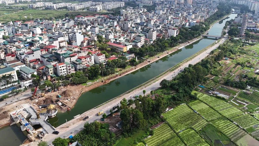sông Tô Lịch.jpg