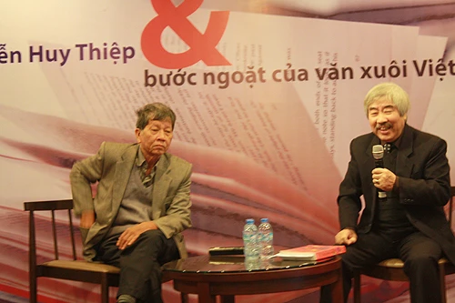 Nhà văn Nguyễn Huy Thiệp và PGS.TS La Khắc Hòa. NHT-Sua-2026-1418012237.jpg