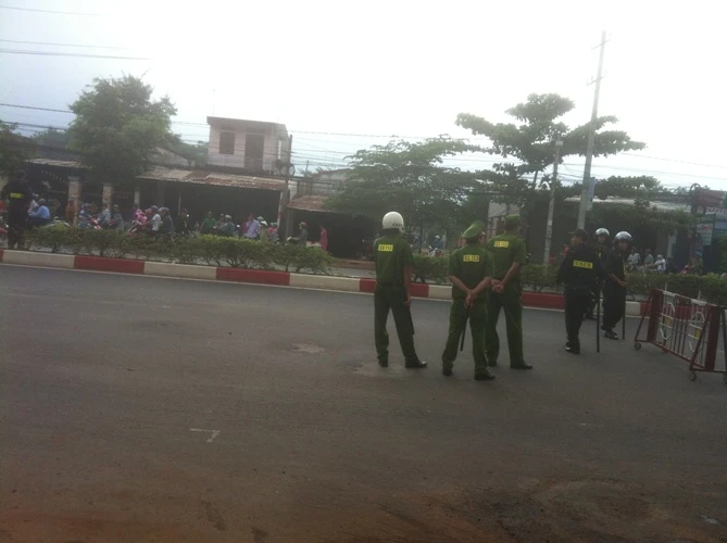 Kết thúc thực nghiệm hiện trường thảm sát Bình Phước ảnh 12 Kết thúc thực nghiệm hiện trường thảm sát Bình Phước ảnh 12