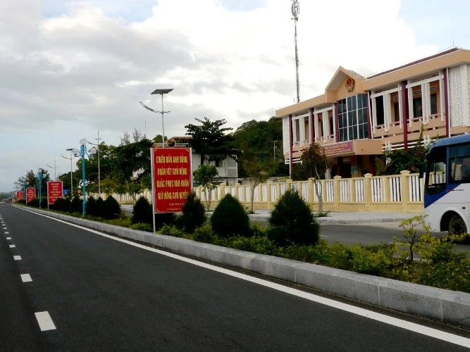 Cựu binh Trường Sa xúc động về thăm huyện đảo ảnh 2 Cựu binh Trường Sa xúc động về thăm huyện đảo ảnh 2