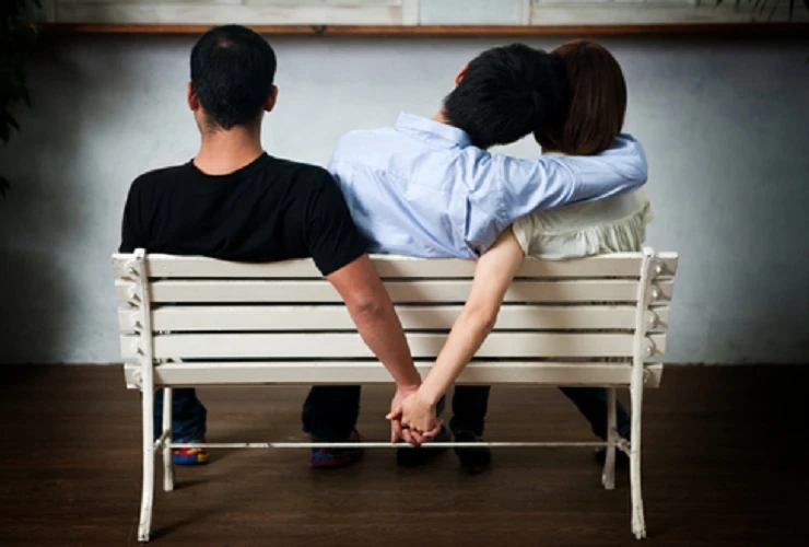 Chín kiểu người dễ trở thành người thứ ba ảnh 1 Chín kiểu người dễ trở thành người thứ ba ảnh 1