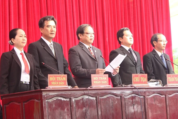 Những điểm lạ của phiên tòa xử vụ thảm sát Bình Phước ảnh 1