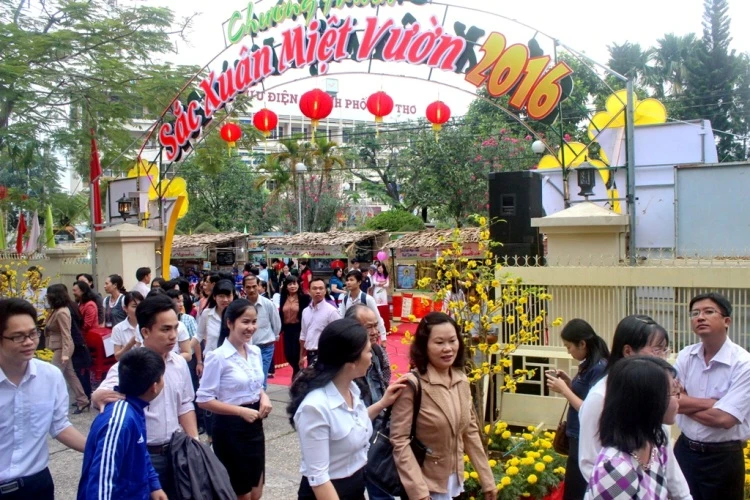 Rộn ràng khai hội ‘Sắc Xuân miệt vườn năm 2016’ ảnh 1 Rộn ràng khai hội ‘Sắc Xuân miệt vườn năm 2016’ ảnh 1