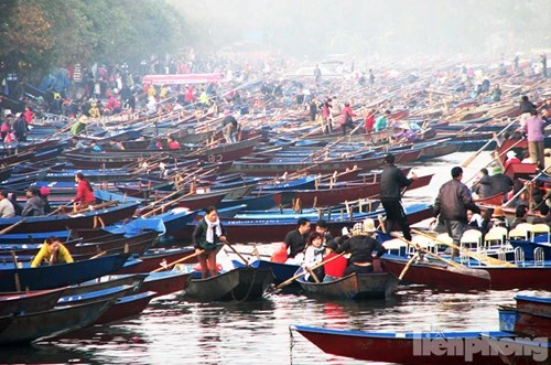 Chùa Hương chưa khai hội, du khách đã chen chân - ảnh 6