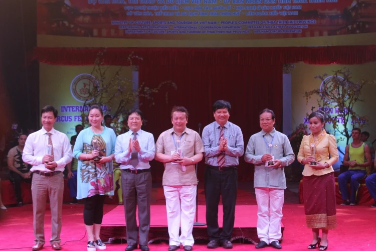 Trao 5 giải vàng tại Liên hoan Xiếc quốc tế 2016 ảnh 1 Trao 5 giải vàng tại Liên hoan Xiếc quốc tế 2016 ảnh 1
