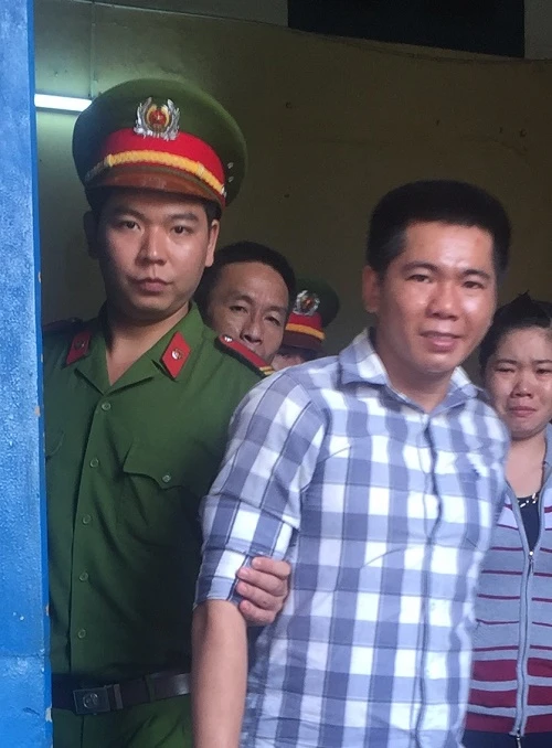 chê xấu và nghèo