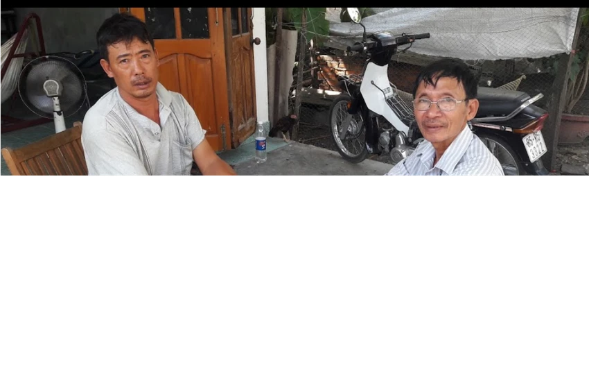 Trao tiền giúp đỡ anh Bằng cứu vợ ảnh 2 Trao tiền giúp đỡ anh Bằng cứu vợ ảnh 2