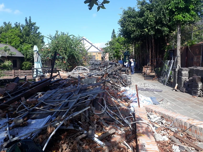 Nóng: Đang tiếp tục cưỡng chế tháo dỡ Gia Trang quán ảnh 2 Nóng: Đang tiếp tục cưỡng chế tháo dỡ Gia Trang quán ảnh 2