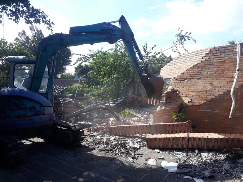 Nóng: Đang tiếp tục cưỡng chế tháo dỡ Gia Trang quán ảnh 3 Nóng: Đang tiếp tục cưỡng chế tháo dỡ Gia Trang quán ảnh 3