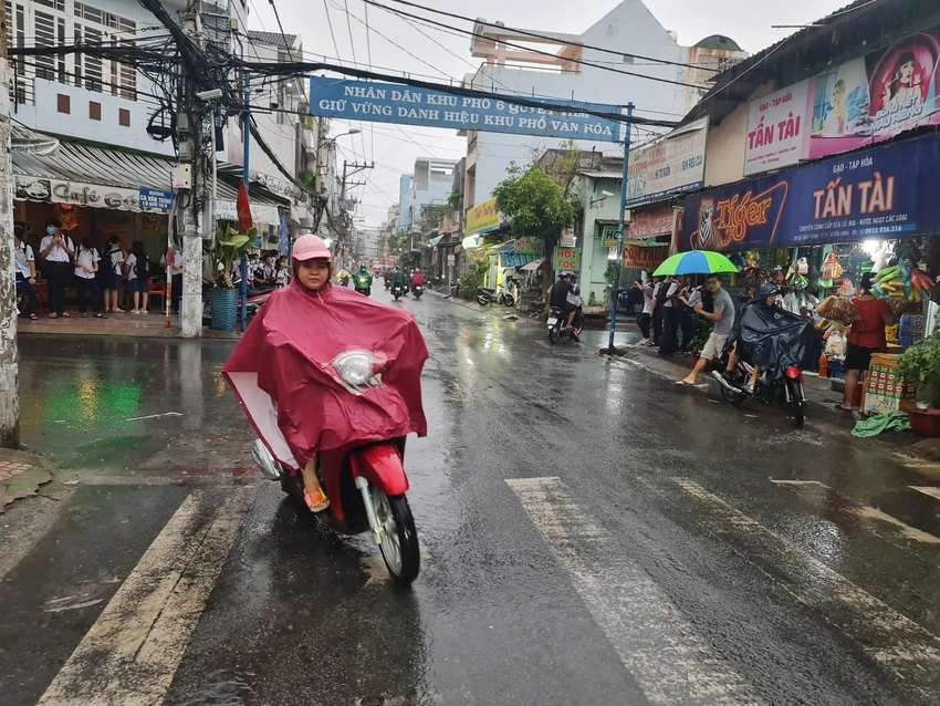 Khu vực quận Tân Bình có nơi mưa vừa, mưa to