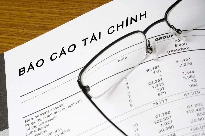Ủy ban Chứng khoán vừa ra quyết định phạt Rạng Đông Holding