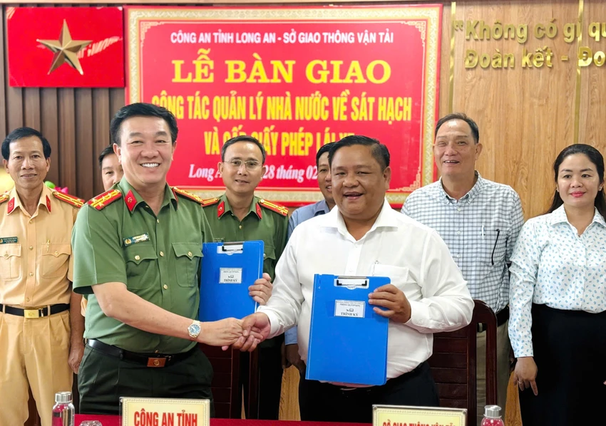 cong-an-long-an.jpg
