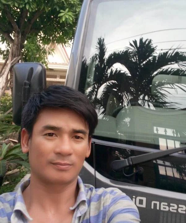 Tòa trả hồ sơ 'vụ án oan ở Bình Chánh' ảnh 1 Lê Văn Thương với công việc mới là tài xế xe tải cho một công ty ở Long An. Sau khi Thương bị bắt, vợ đòi ly hôn rồi ra đi, để lại hai con cho Thương nuôi
