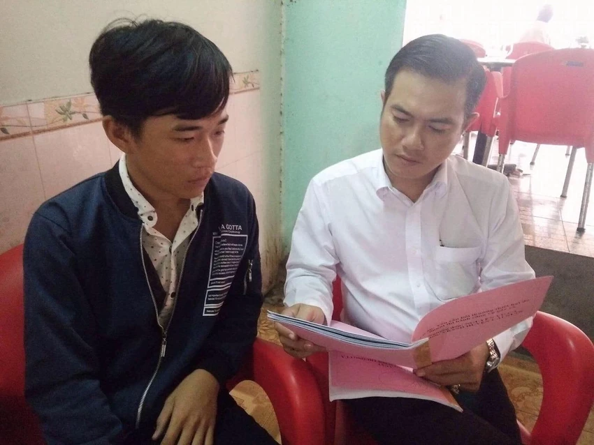 VKS phải bồi thường 132 triệu vụ Chiếc áo đỏ oan nghiệt ảnh 2 VKS phải bồi thường 132 triệu vụ Chiếc áo đỏ oan nghiệt
