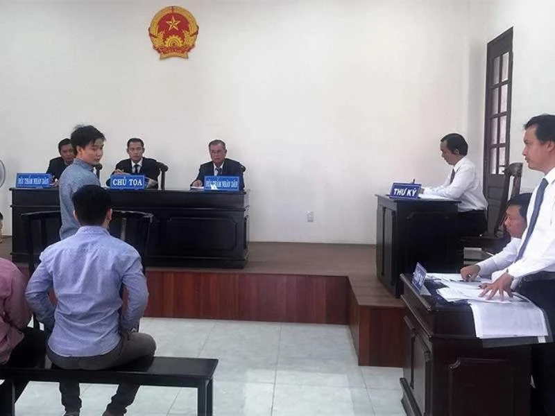 trộm vàng khó xử